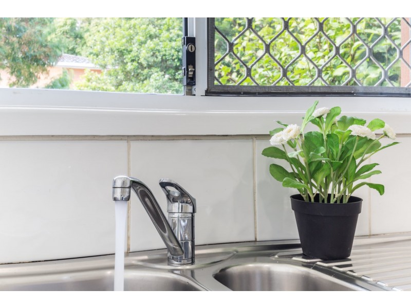 1/20 Parneno Street, Chevron Island QLD 4217