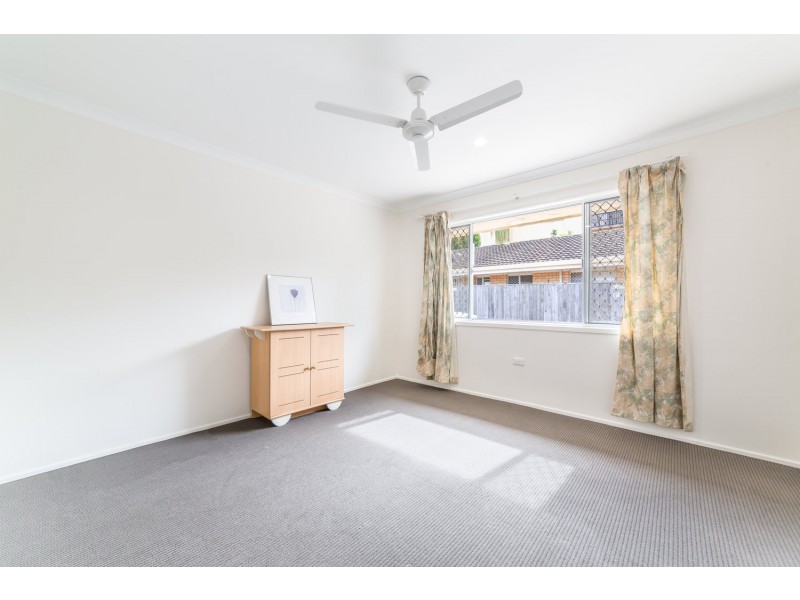 1/20 Parneno Street, Chevron Island QLD 4217