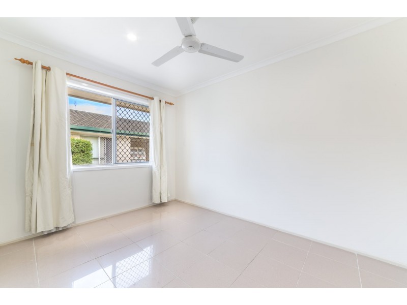 1/20 Parneno Street, Chevron Island QLD 4217