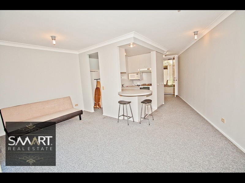 5/15 Weemala Street, Chevron Island QLD 4217