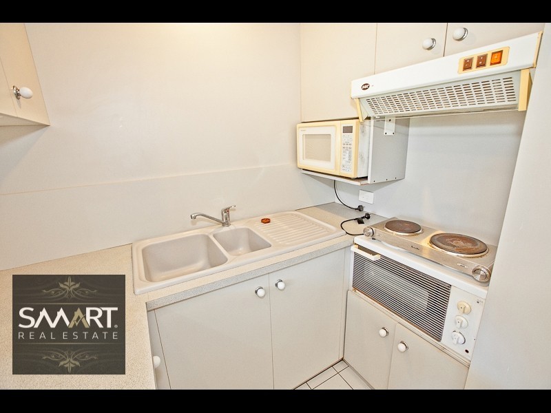 5/15 Weemala Street, Chevron Island QLD 4217