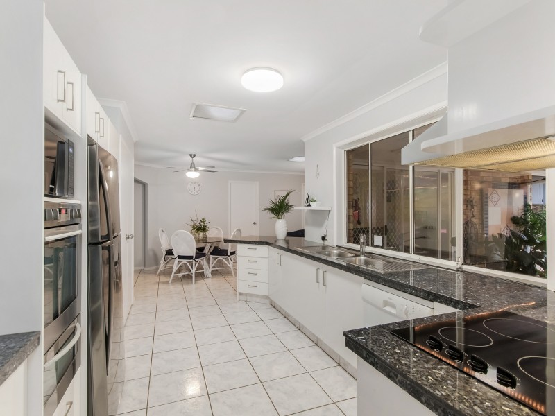 89 Macquarie Avenue, Molendinar QLD 4214