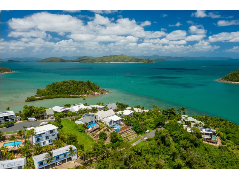 2 Shutehaven Close, Shute Harbour QLD 4802