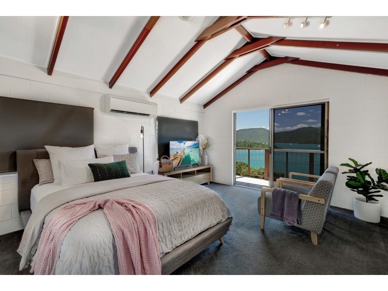 2 Shutehaven Close, Shute Harbour QLD 4802