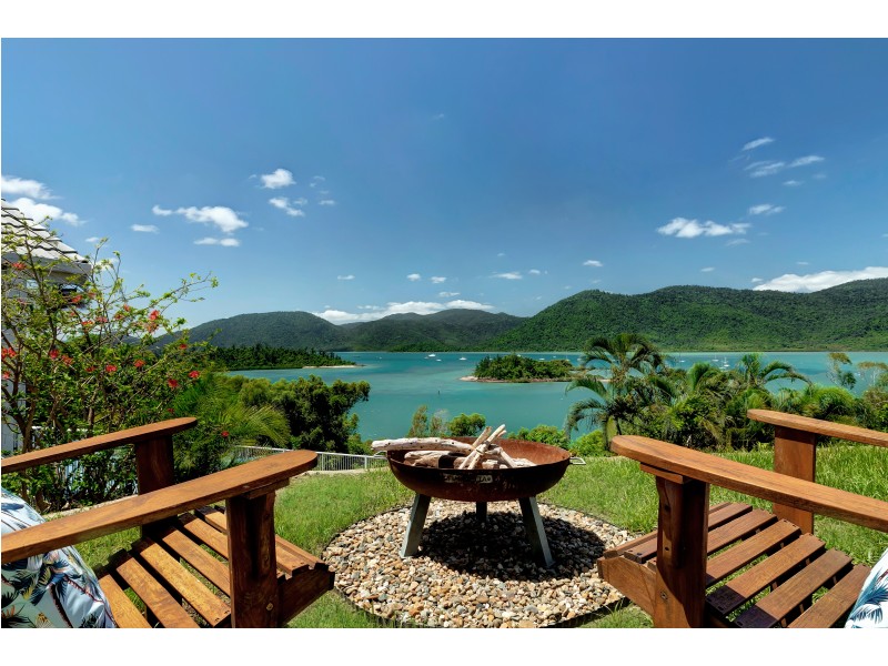 2 Shutehaven Close, Shute Harbour QLD 4802