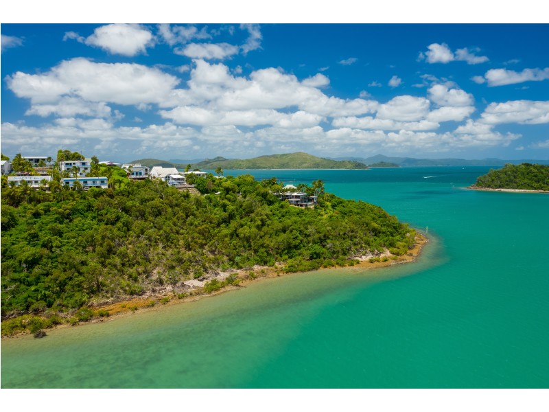 2 Shutehaven Close, Shute Harbour QLD 4802