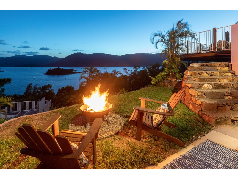2 Shutehaven Close, Shute Harbour QLD 4802