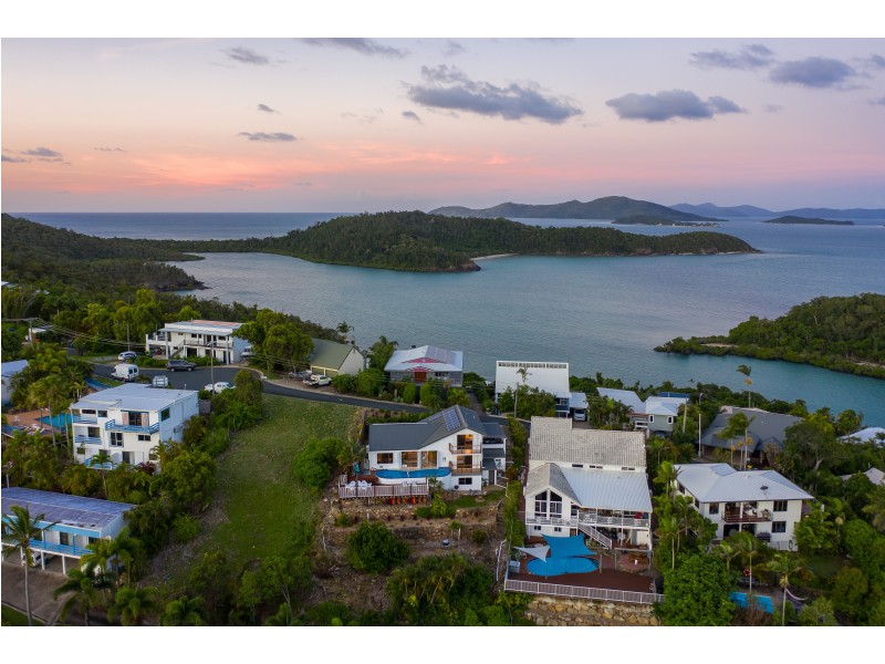 2 Shutehaven Close, Shute Harbour QLD 4802