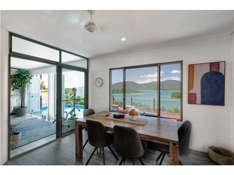2 Shutehaven Close, Shute Harbour QLD 4802