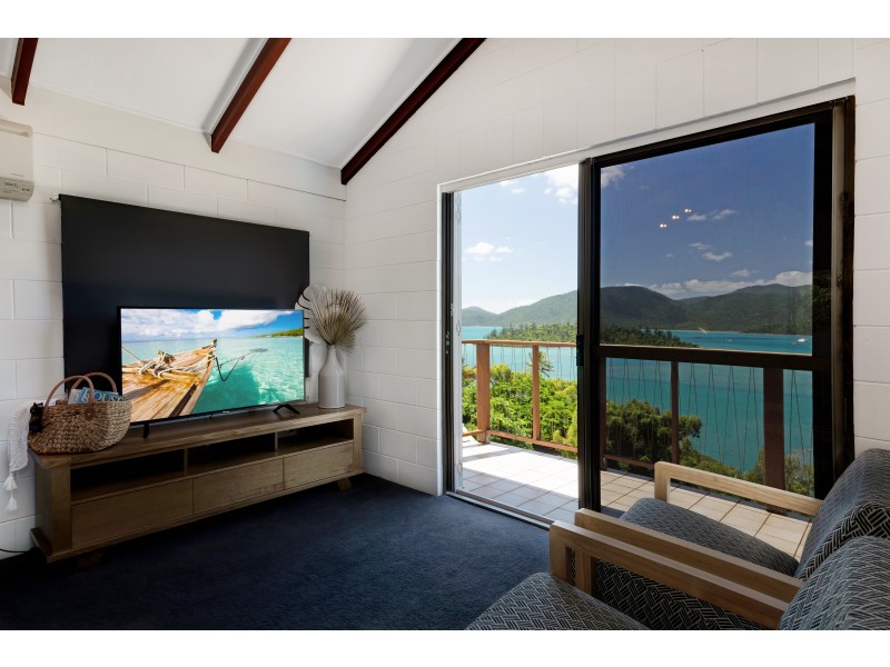 2 Shutehaven Close, Shute Harbour QLD 4802