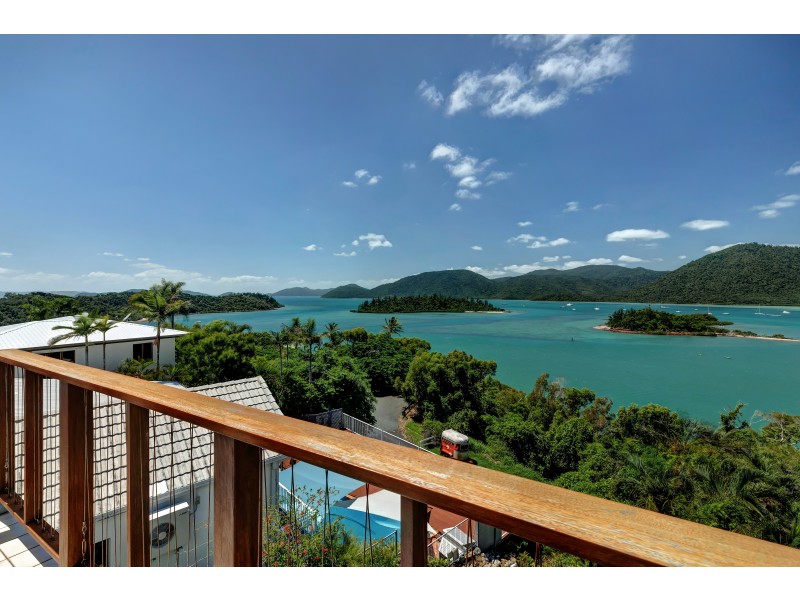 2 Shutehaven Close, Shute Harbour QLD 4802