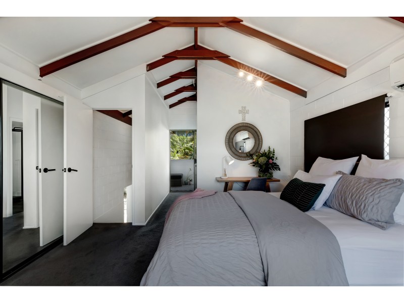 2 Shutehaven Close, Shute Harbour QLD 4802
