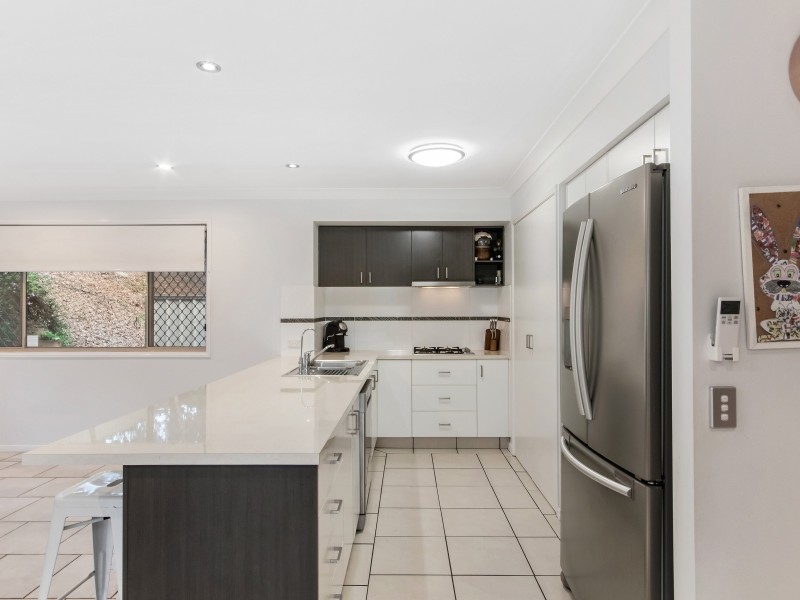 20 Carner Court, Parkwood QLD 4214