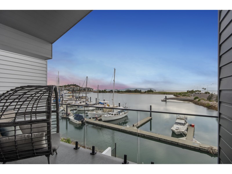 2/9 Terrace Place, Nelly Bay QLD 4819