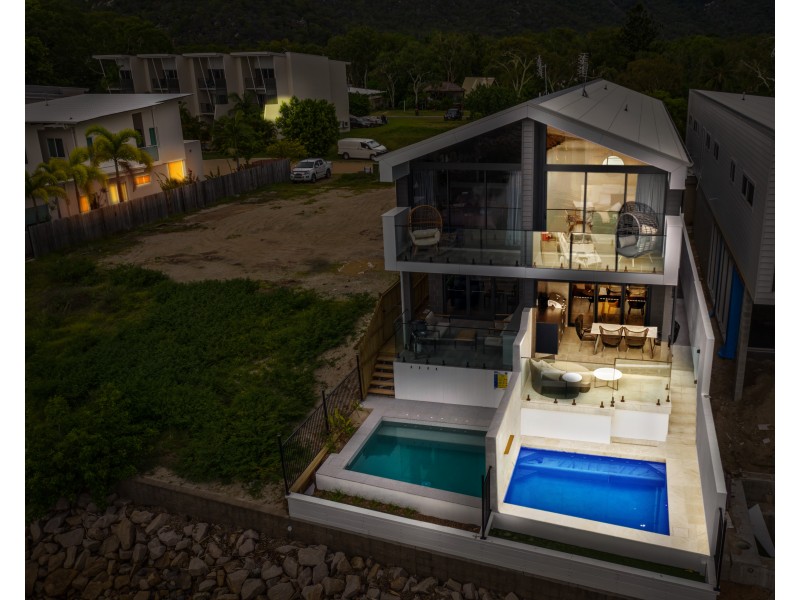 2/9 Terrace Place, Nelly Bay QLD 4819