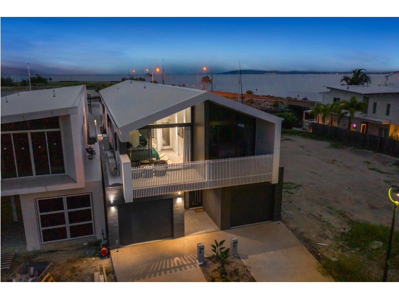 2/9 Terrace Place, Nelly Bay QLD 4819