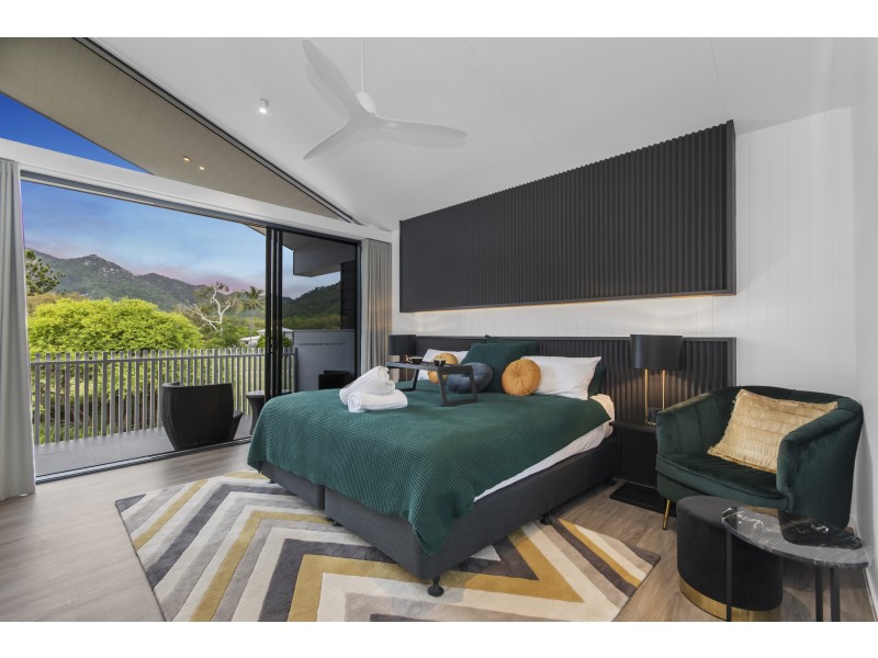 2/9 Terrace Place, Nelly Bay QLD 4819
