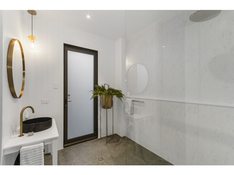 2/9 Terrace Place, Nelly Bay QLD 4819