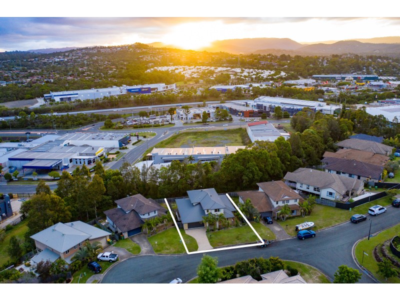 13 Tralee Court, Carrara QLD 4211