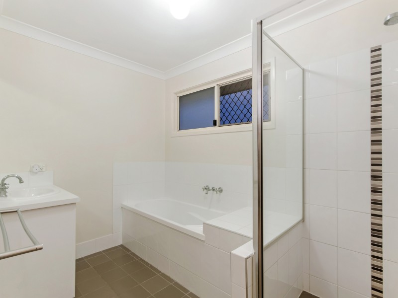 13 Tralee Court, Carrara QLD 4211