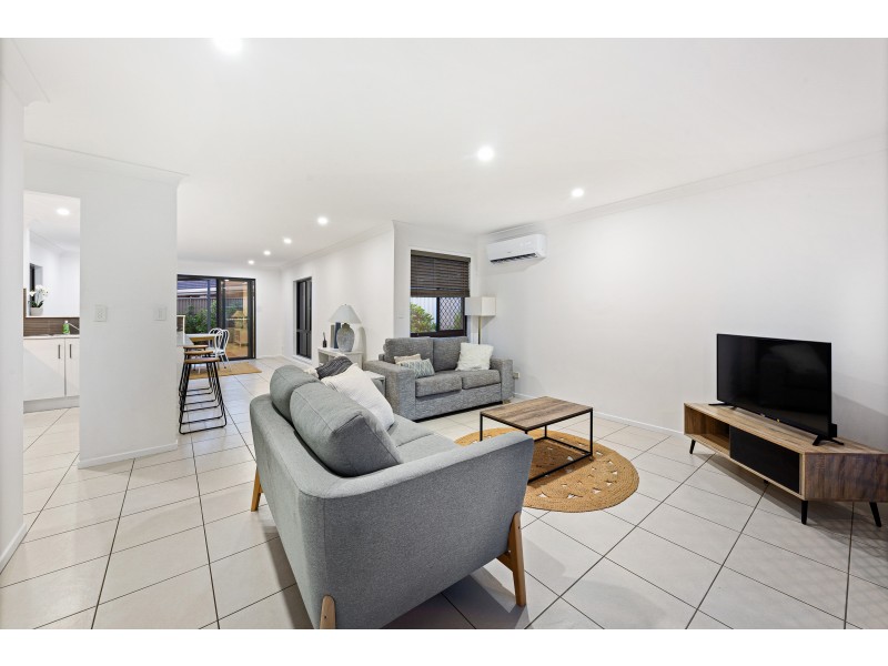 1/8 Inga Avenue, Surfers Paradise QLD 4217