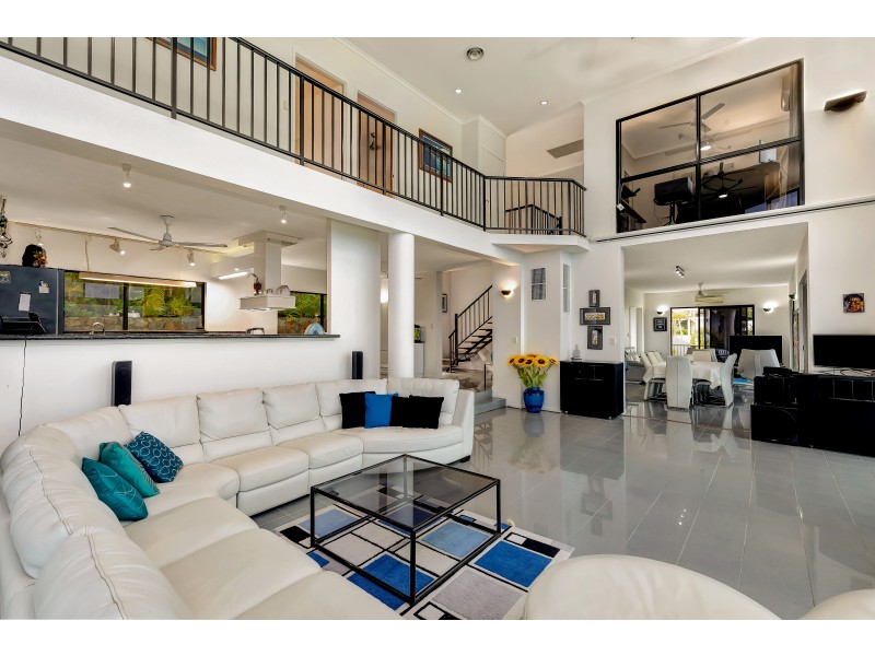 6 Neerim Crescent, Shute Harbour QLD 4802