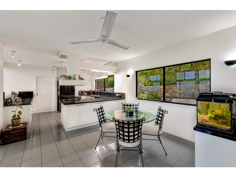6 Neerim Crescent, Shute Harbour QLD 4802