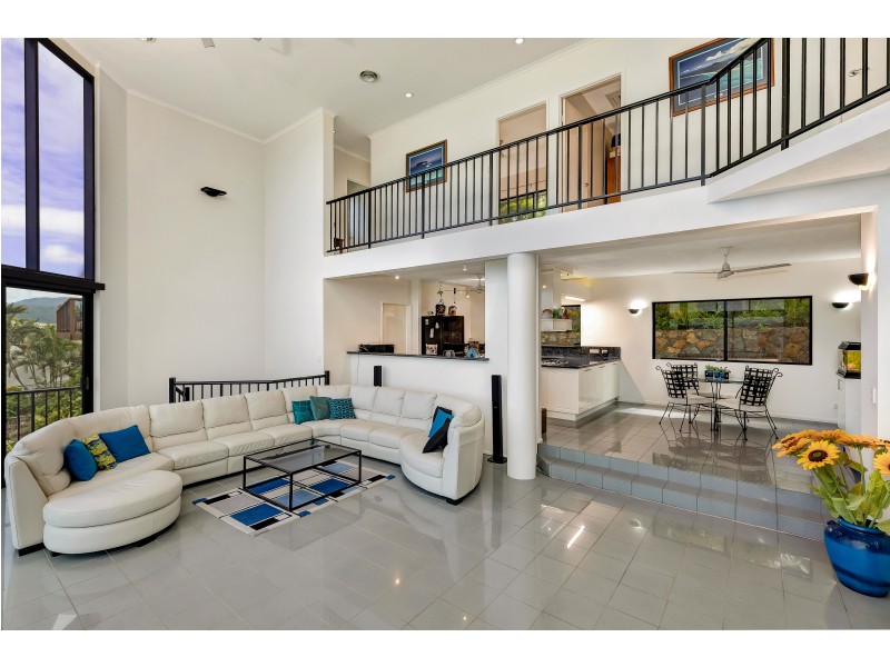 6 Neerim Crescent, Shute Harbour QLD 4802