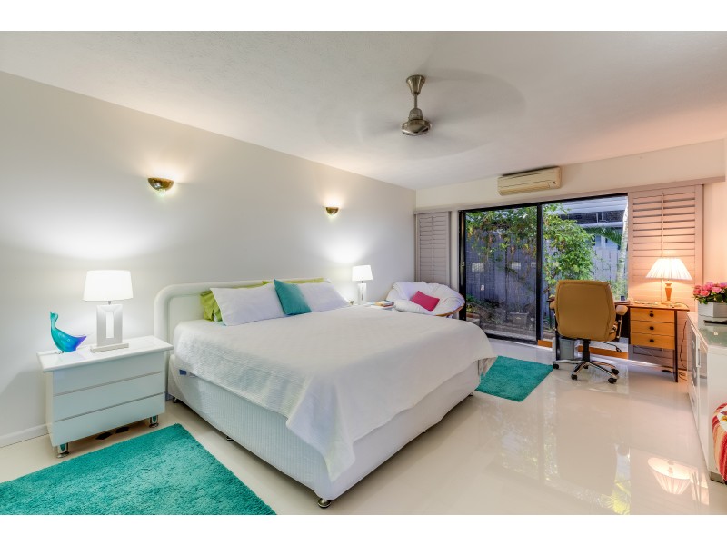 6 Neerim Crescent, Shute Harbour QLD 4802