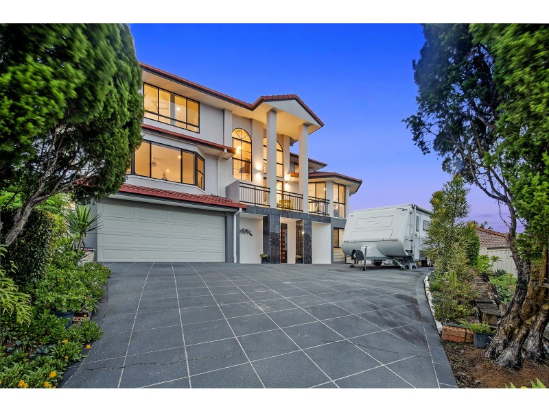 3 Mellissah Crescent, Arundel QLD 4214