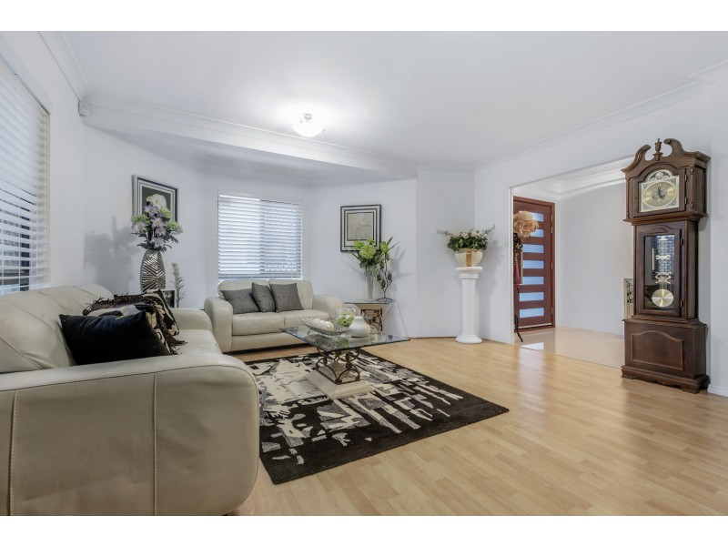 3 Mellissah Crescent, Arundel QLD 4214