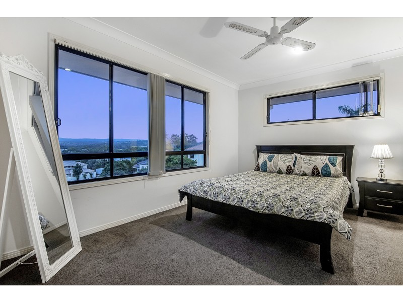 3 Mellissah Crescent, Arundel QLD 4214