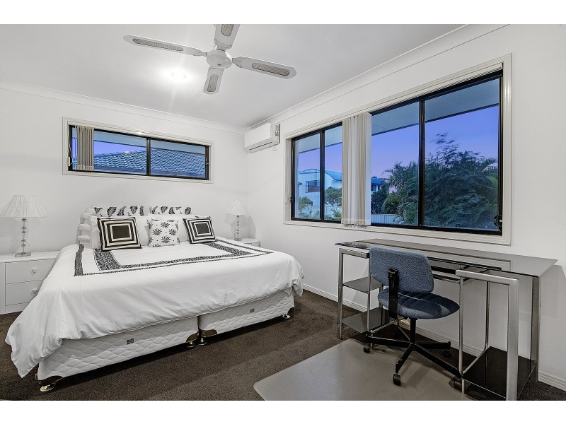 3 Mellissah Crescent, Arundel QLD 4214