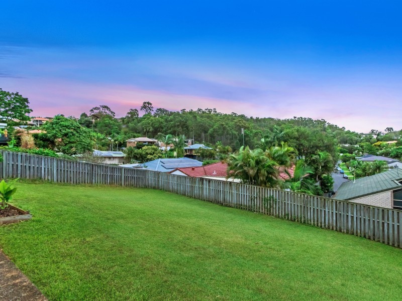 19 Papara Street, Pacific Pines QLD 4211