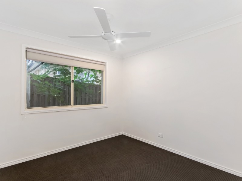 19 Papara Street, Pacific Pines QLD 4211