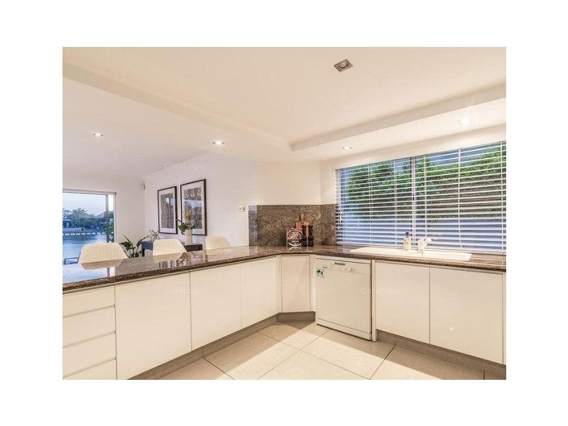 102 Cabana Boulevard, Benowa Waters QLD 4217