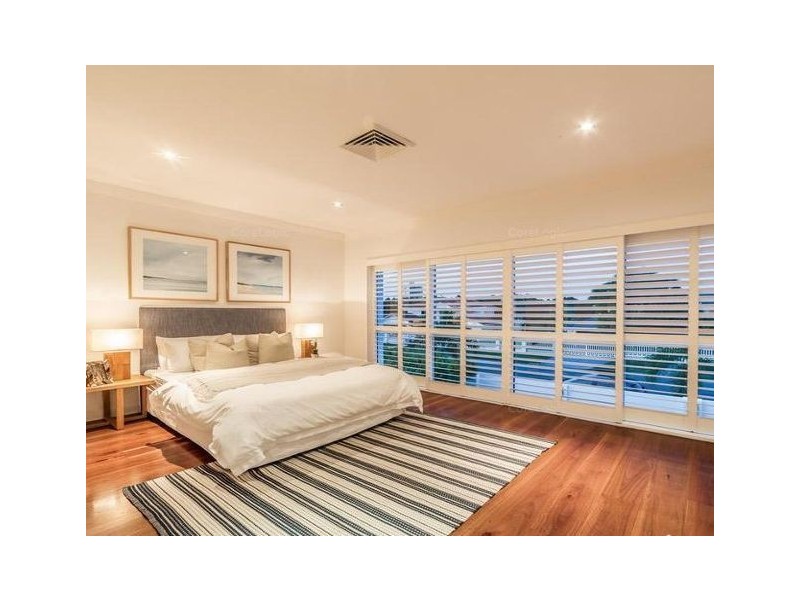 102 Cabana Boulevard, Benowa Waters QLD 4217