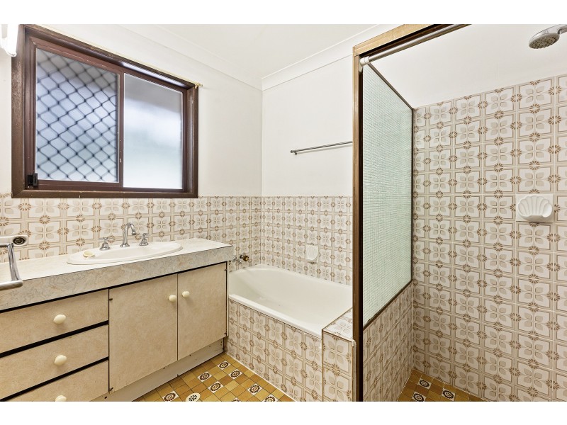 2/57 Bundall Road, Bundall QLD 4217