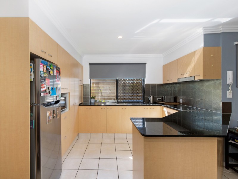 4/1996 Gold Coast Highway, Miami QLD 4220