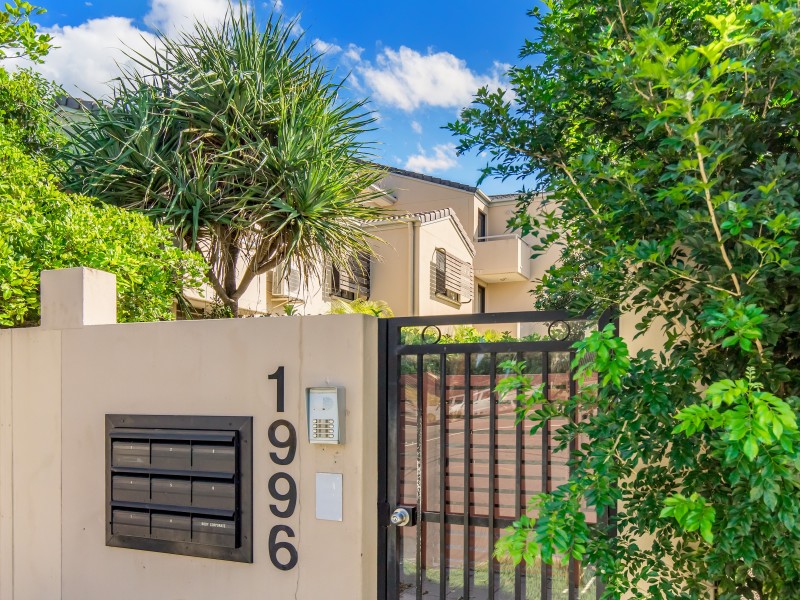 4/1996 Gold Coast Highway, Miami QLD 4220