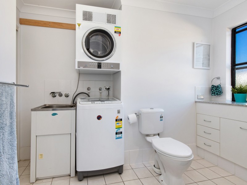 4/1996 Gold Coast Highway, Miami QLD 4220