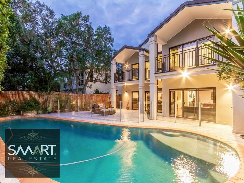 53 Amalfi Drive, Isle Of Capri QLD 4217
