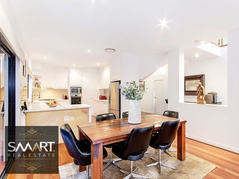 53 Amalfi Drive, Isle Of Capri QLD 4217