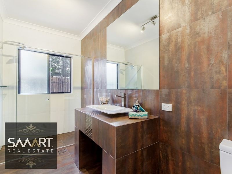 53 Amalfi Drive, Isle Of Capri QLD 4217