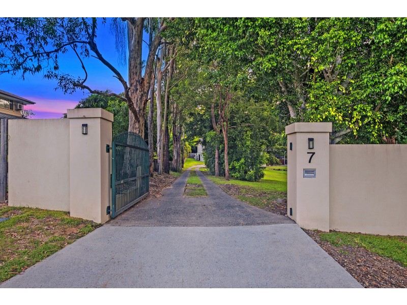 7 Quambone Street, Worongary QLD 4213