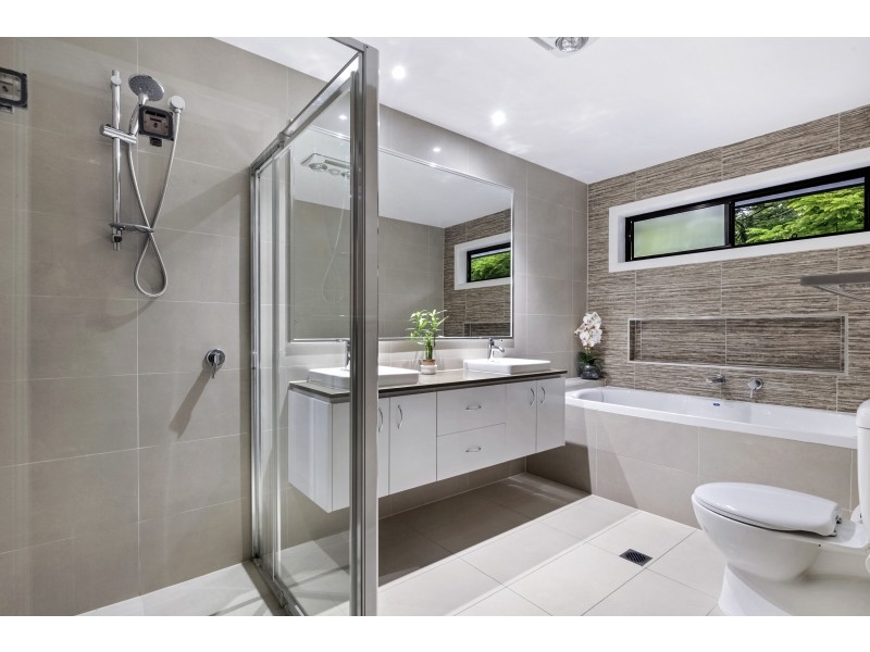 7 Quambone Street, Worongary QLD 4213