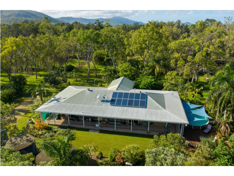 106 Hydeaway Bay Drive, Cape Gloucester QLD 4800