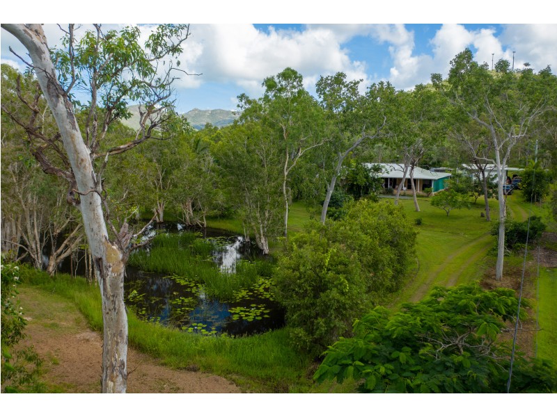 106 Hydeaway Bay Drive, Cape Gloucester QLD 4800