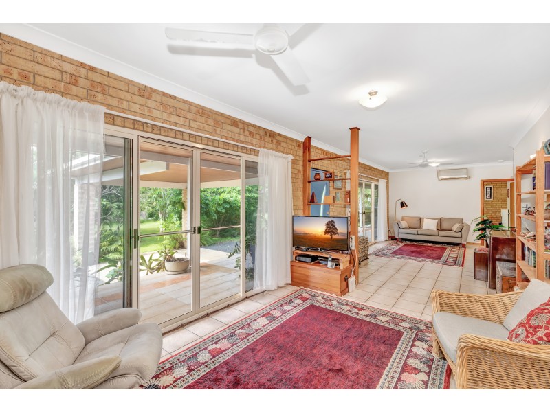 106 Hydeaway Bay Drive, Cape Gloucester QLD 4800