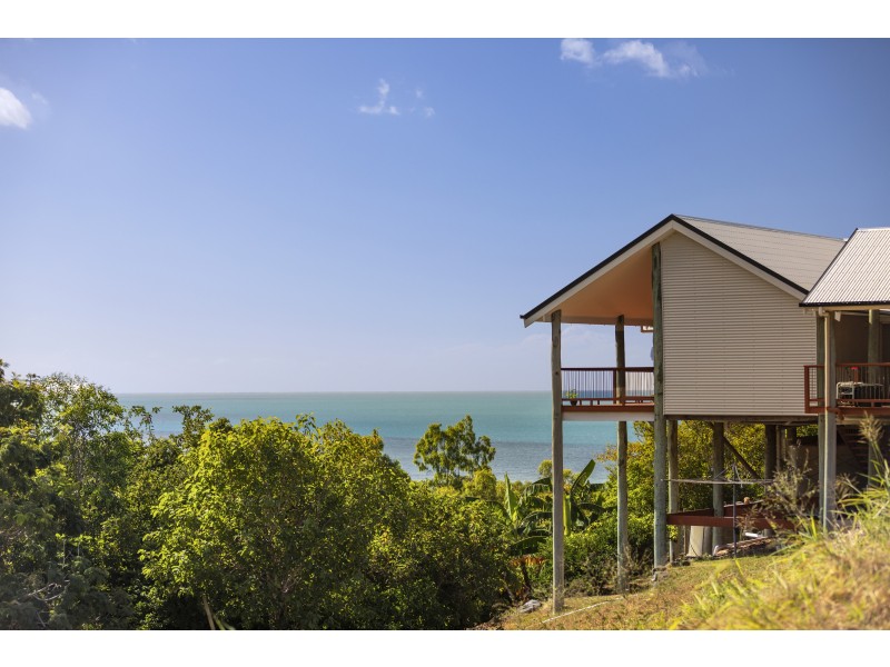 26 Roseric Crescent, Hideaway Bay QLD 4800